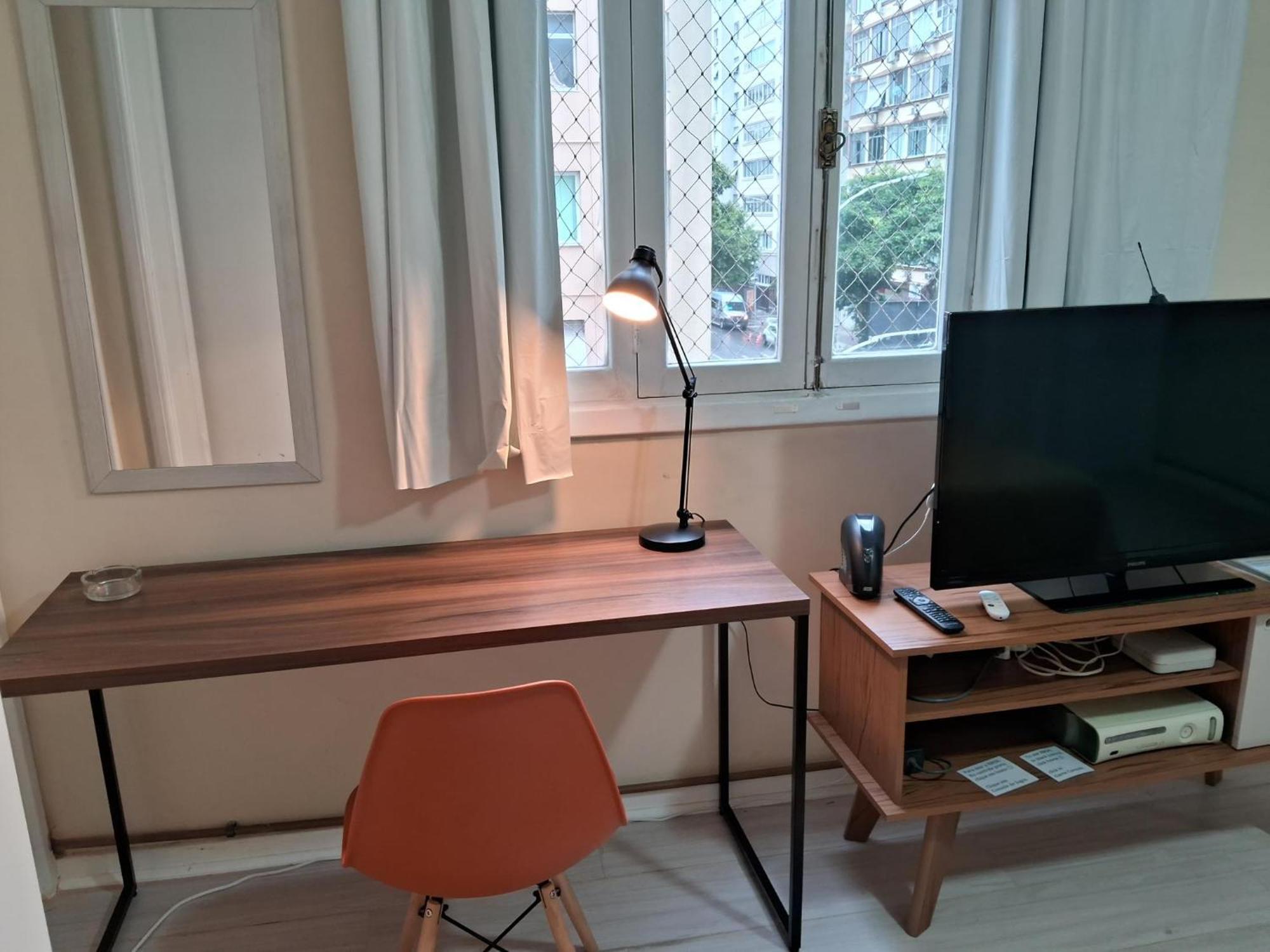 Tres Quartos Em Copacabana Apartamento *