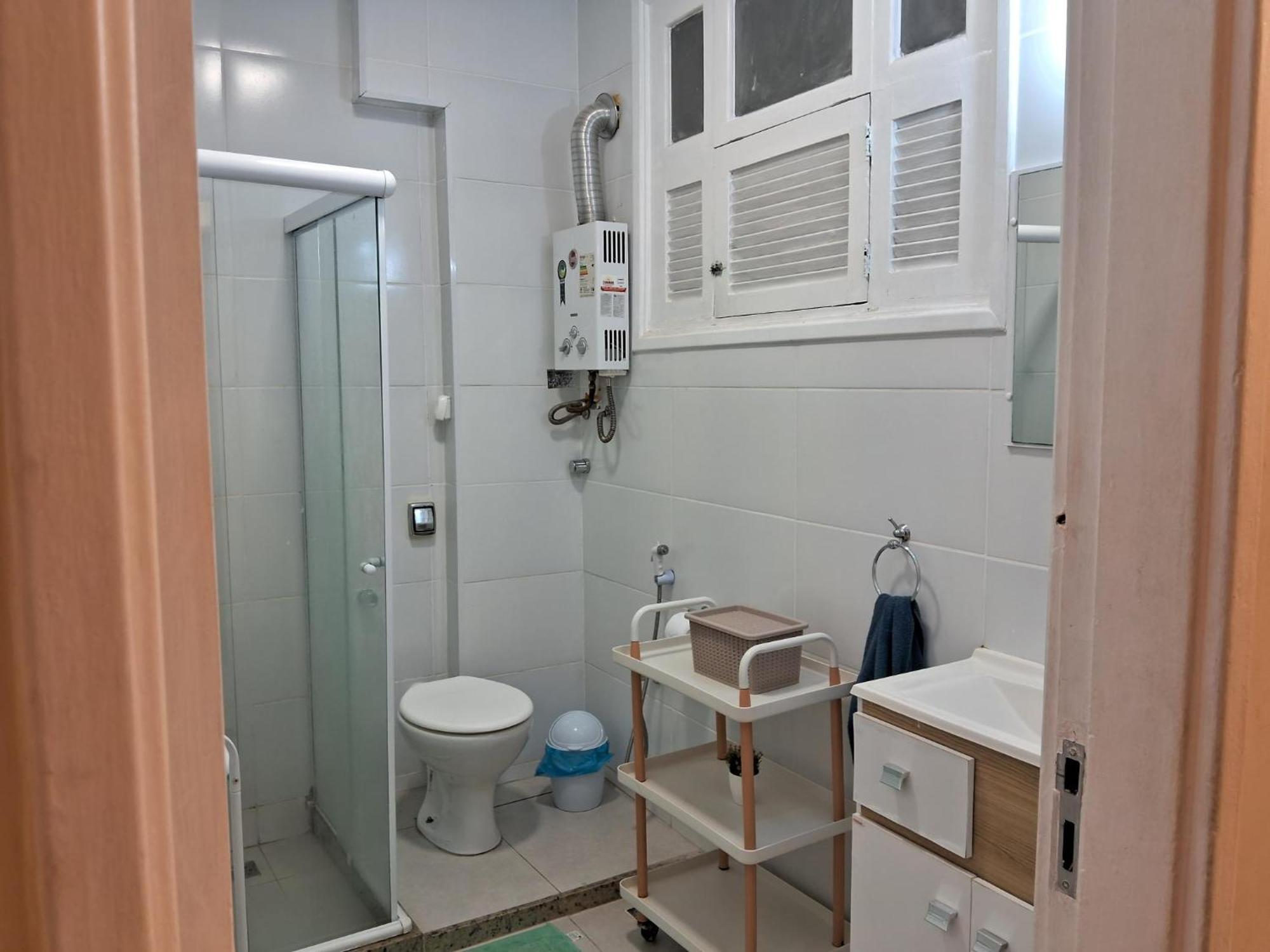 Tres Quartos Em Copacabana Apartamento *