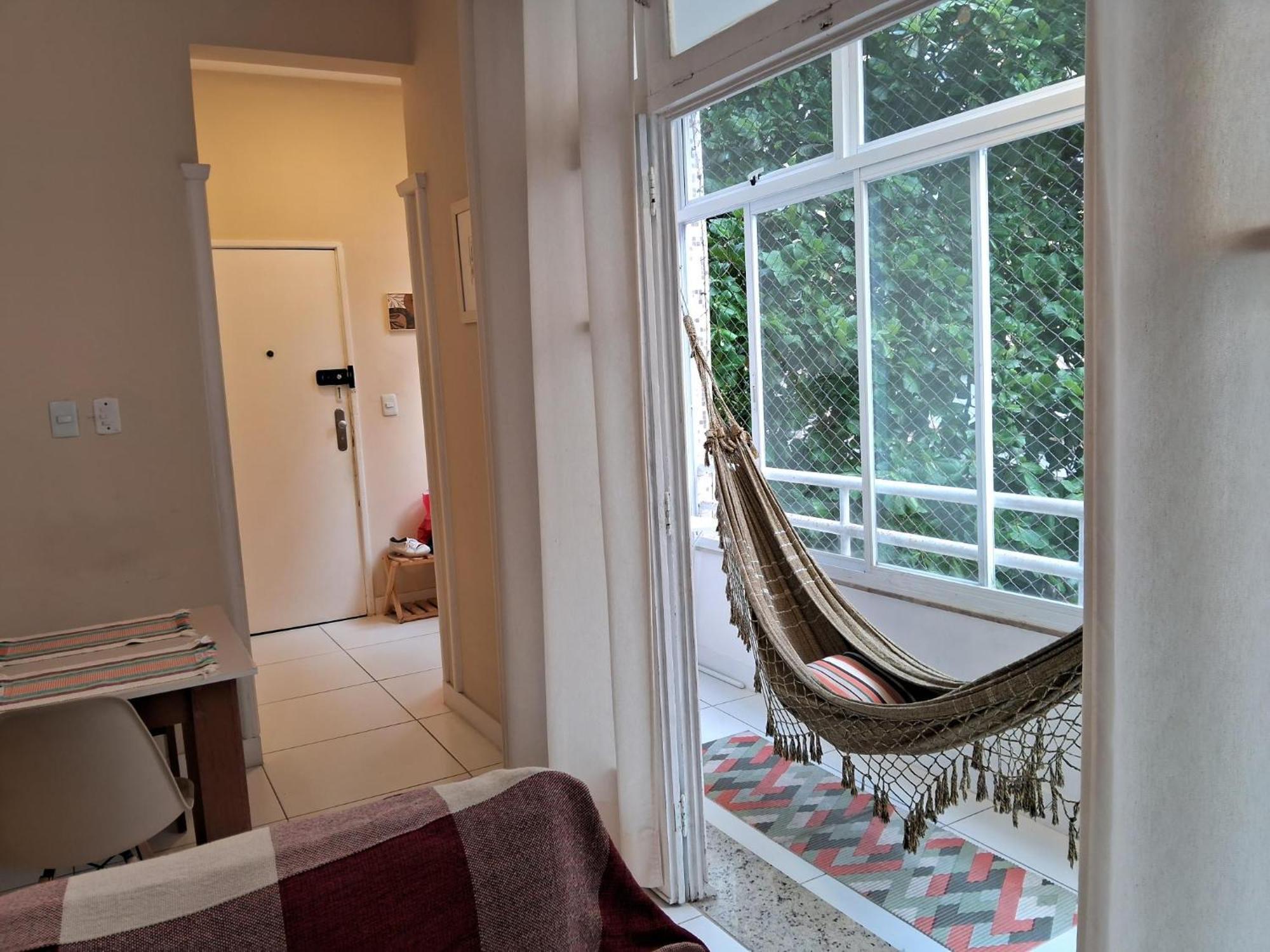 Tres Quartos Em Copacabana Apartamento *